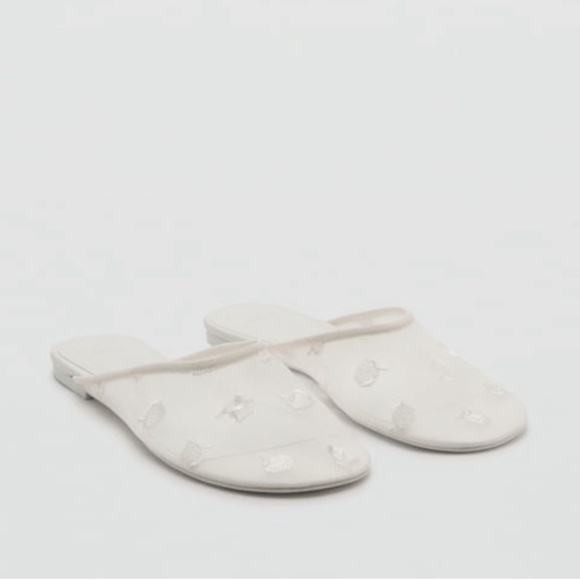 107. MANGO MNG EMBROIDERED MESH SHOES White Slip On $70 EUC Sz 36 - Picture 1 of 6